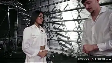ROCCO SIFFREDI – Latina Hottie Carolina Guerrero Stretched by Huge Cock in Hardcore Fuckfest